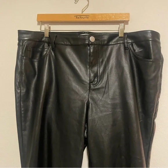 ARULA Black Pleather Flare Pants, Size 16 - Picture 4 of 5